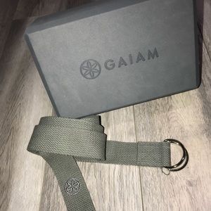 Gaiam Yoga Strap/Block Combo BRAND NEW